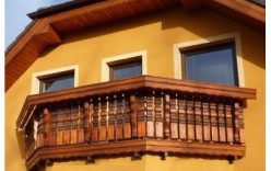 Drevené balkóny sú estetické i praktické