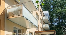 Staviate alebo rekonštruujete bytový dom? Vieme, kde kúpite kvalitné balkóny