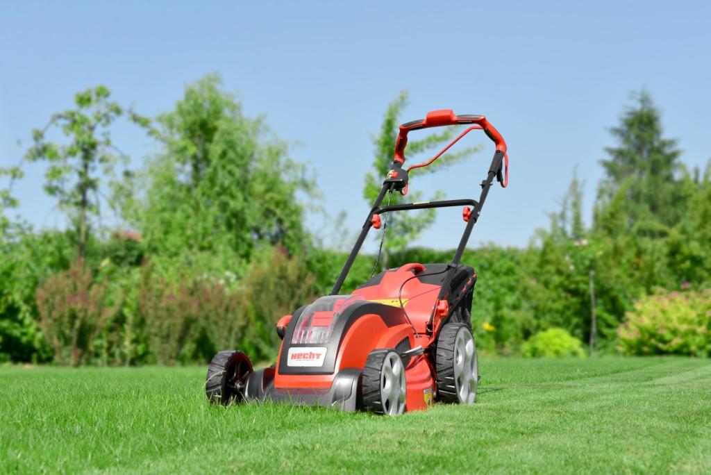 Na jesennú záhradu s kvalitnou technikou, ktorá nezaťažuje životné prostredie.