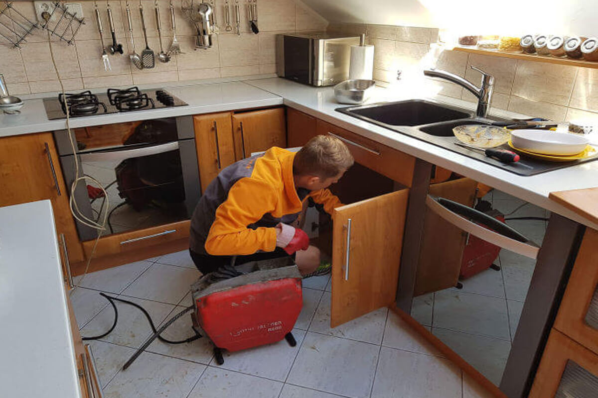 Ako riešiť problém s upchatou kanalizáciou?