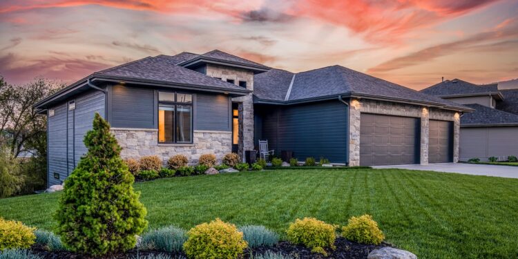 Starostlivosť o exteriér domu a pozemok vám uľahčia účinné prípravky